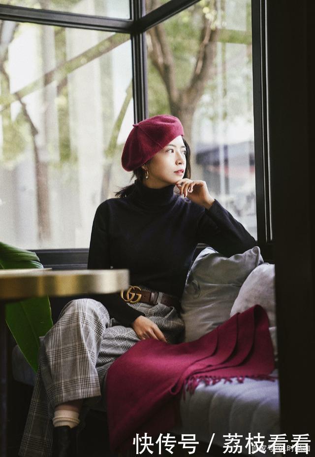 入秋该穿针织衫了，分享4组三木的经典搭配，照着穿想不时髦都难