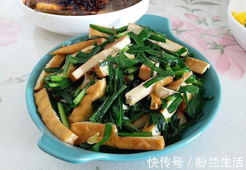 防癌|炒韭菜时搭一宝，排出毒素，软化血管防癌，2块钱炒一盘