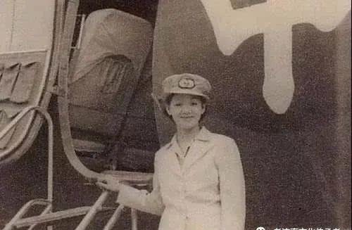 肯定|民国时期的空姐。全国不到30人,你肯定未曾见过她们的优雅风情