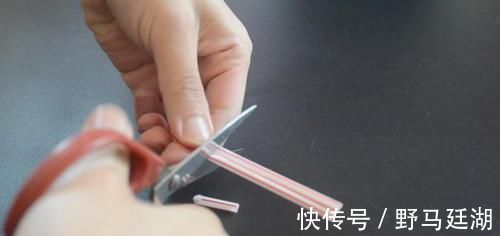 垃圾袋|垃圾桶里放2根吸管, 没想到作用这么大, 看完您会感谢我的