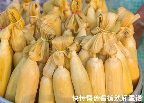 煮玉米，只放清水是错的，多放2样东西，玉米香甜软糯，更好吃