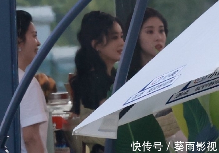 路透|《中餐厅5》新路透:大厨团队再添新成员,老熟人赵丽颖也回归了