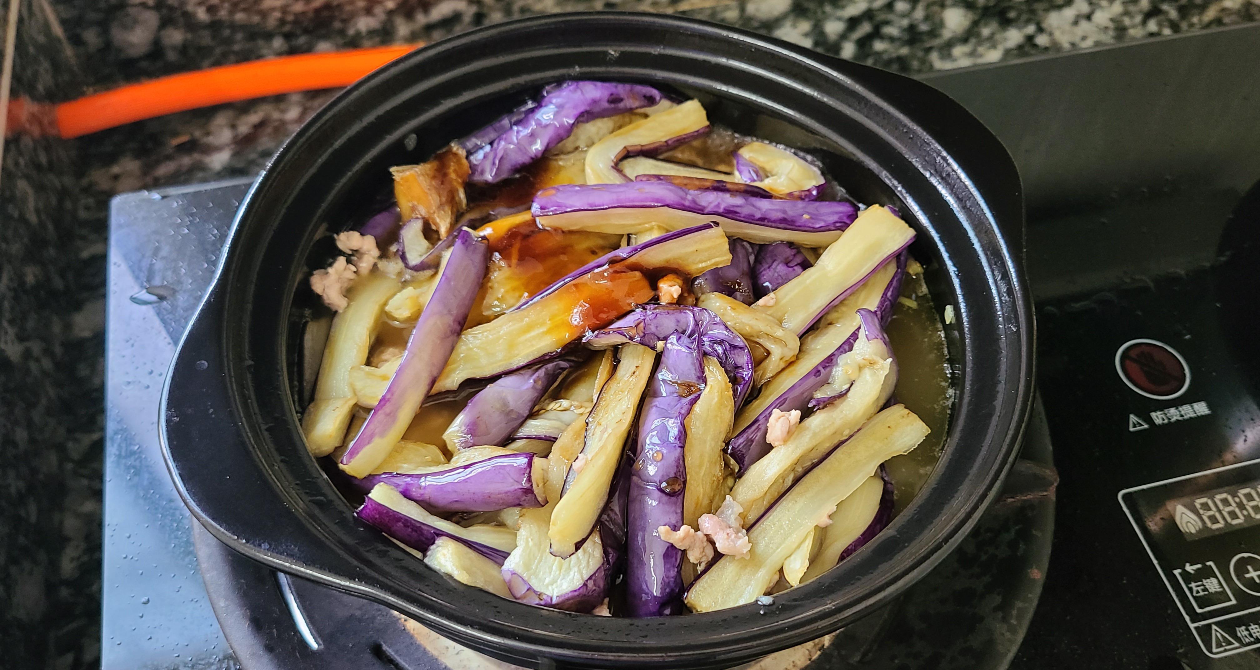 咸鱼茄子煲,广东人爱吃的下饭菜,咸香美味,每次做都很好吃