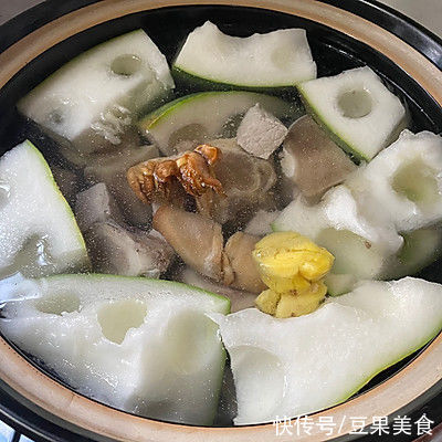 手残党必学菜谱之墨鱼牛骨筒冬瓜汤