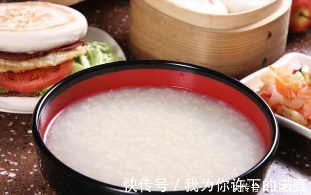 白粥|若想稳定血糖，除了不吃“甜食”，3物请撤下饭桌，忍住就是赢
