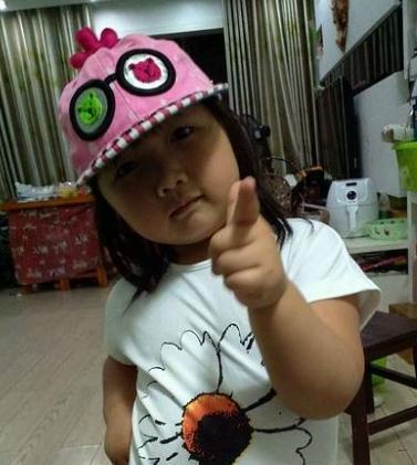 上学|爸爸姓“陈”,给女儿取了个漂亮名字,上学三天后女儿哭着要改名