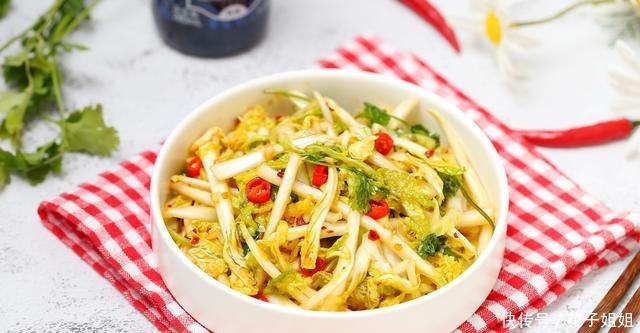 年夜饭别光准备大鱼大肉，凉拌菜也是主角之一，爽口开胃倍儿健康