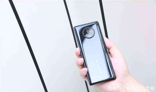 卷轴屏概念机|未量产一律按PPT手机处理!盘点那些华而不实的概念机