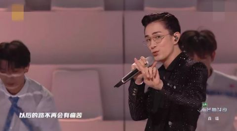 晚會|芒果臺購物晚會一團糟，哥哥姐姐油膩大比拼，亂跳亂唱好尷尬