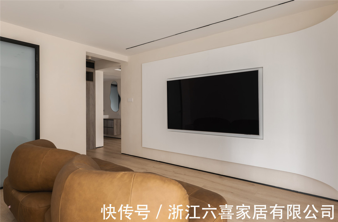 玄关|设计主题和风格的折中混合,造就充满独特空间的家