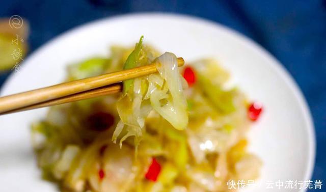 一大|这菜以前一买一大捆,今年只舍得一根根买,2块钱一根虽贵但好吃