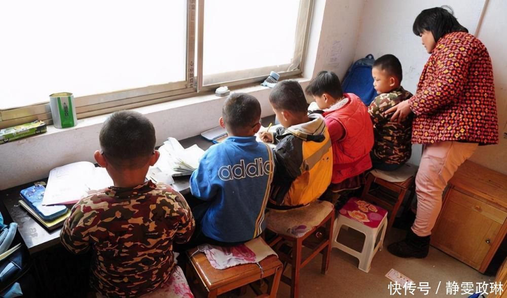 5胞胎宝宝姓“李”,给娃上户口时,户籍人员惊呼:是亲生的吗?