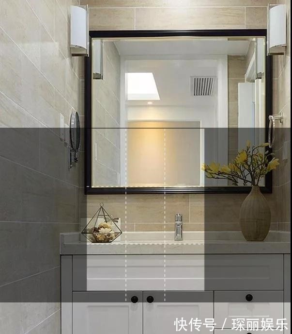 玄关|130平简美风格三房,细节布置非常周到,尤其是玄关,太巧妙了!