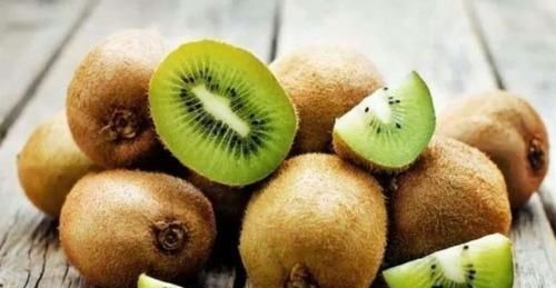 衰老|人到中年想长寿，要多吃3种食物，能够软化血管，延缓衰老