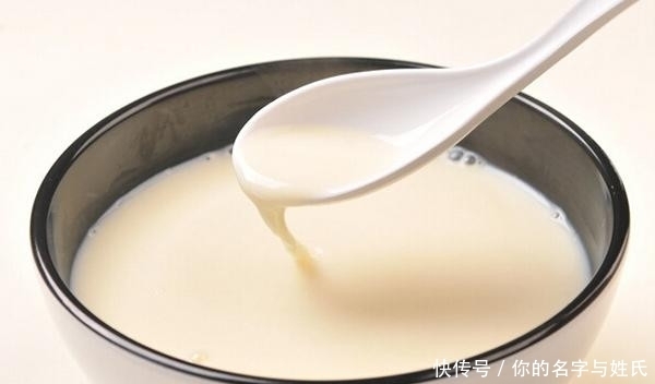 镇定感|坚持每晚喝牛奶 到底有什么好处呢!