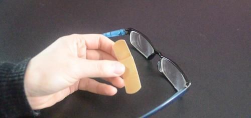 今天才知道,创可贴除了用来止血,还有3个妙用,尽快告诉家人