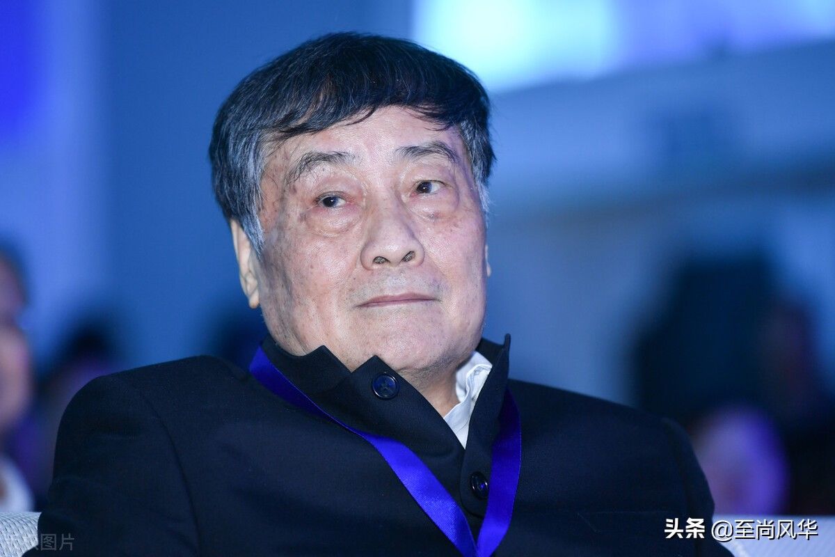 宗庆|宗庆后质疑腾讯服务器在美国？马化腾问非所答，杨元庆帮忙解围