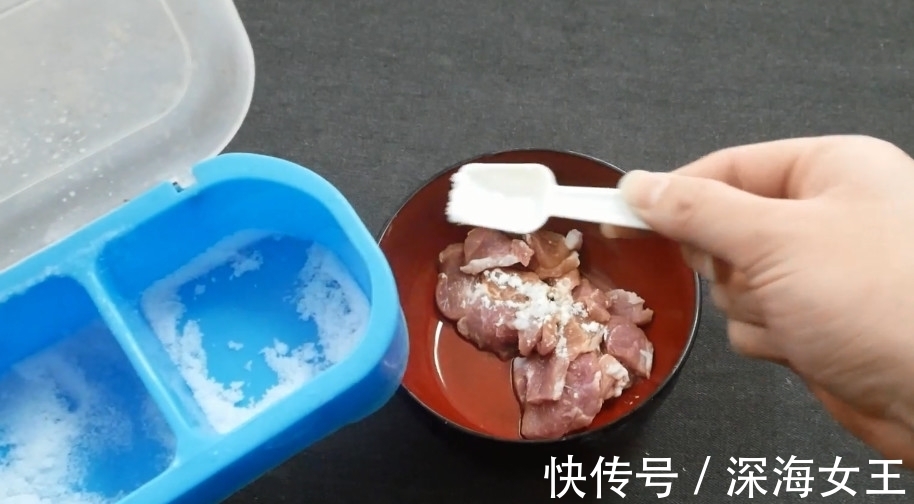 猪瘦肉|猪肉只需加它拌一拌,炒出来香嫩爽滑,和饭店的一样,快告诉家人