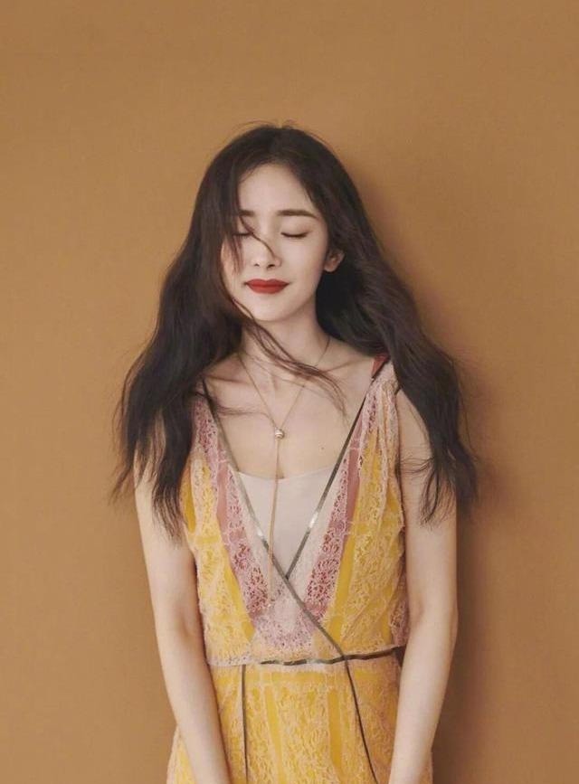 发型师 你适合“直发”还是“卷发”发型师透露看这三个地方就知道