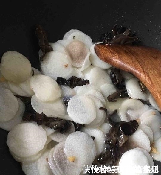 脑血管疾病|“天然阿司匹林”终于出现,隔三差五吃次它,让血管“焕然一新”