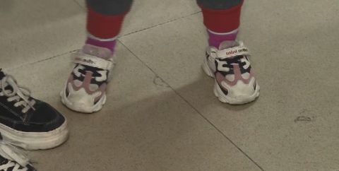 幼儿园|幼儿园老师说,3岁女孩笑得怪异,检查后妈妈后悔耽误了治疗时间