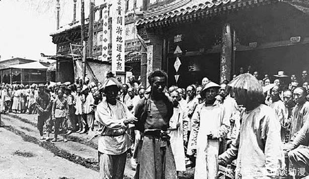 很大|晚清老照片:押赴刑场的犯人,农民的孩子与官员的孩子差别很大