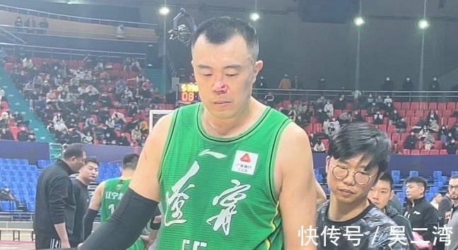 辽篮|韩德君伤情出炉!鼻骨骨折+眼球出血水肿,视力受损,将离开赛区