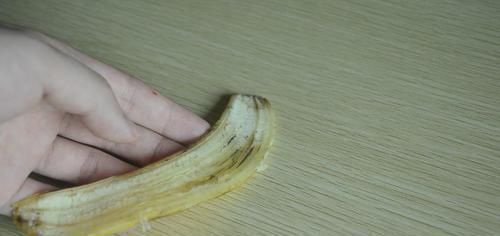 吃剩的香蕉皮“半点”都别扔,用途太厉害了,好多人都不懂,学学