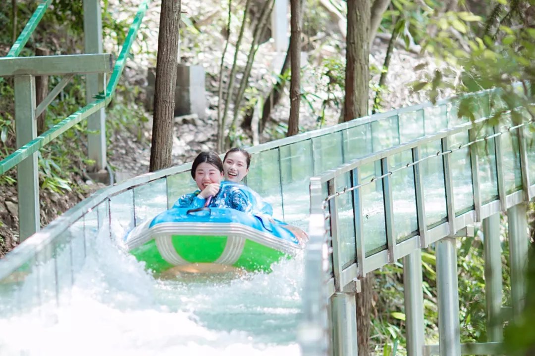 玩转|玻璃漂流、水枪大战、水上闯关..一票在手玩转龙湾潭森林浪浪节