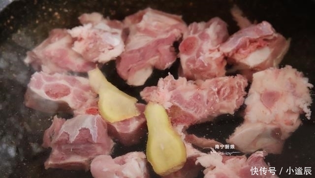 白萝卜排骨|它是人人吃得起的“小人参”,拿来炖汤喝,鲜甜滋补、润肺化痰