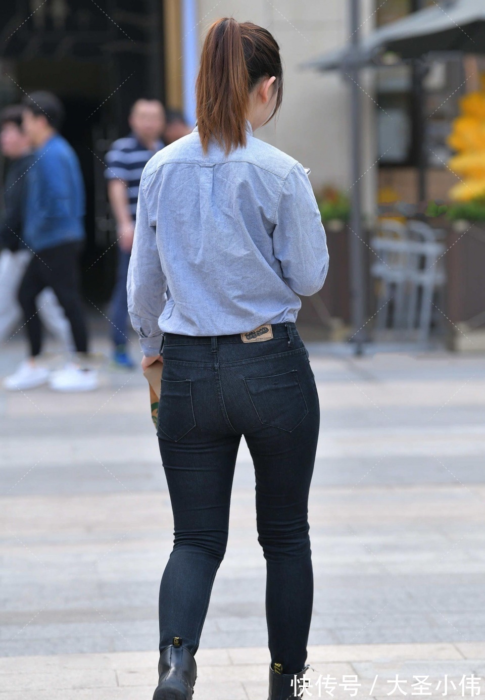 女朋友|美女街拍:为什么男生都觉得别人的女朋友漂亮了?那是你没有遇见自己的真爱