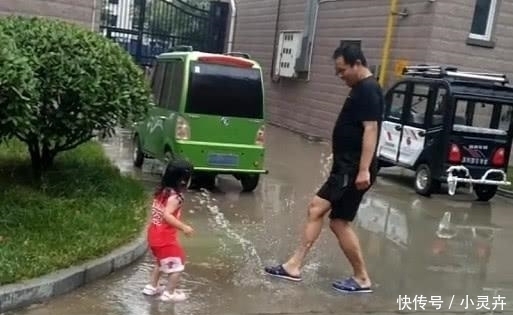 小情人|“佩奇父女”跳泥坑火了,网友:奶奶已经扛着大刀在来的路上