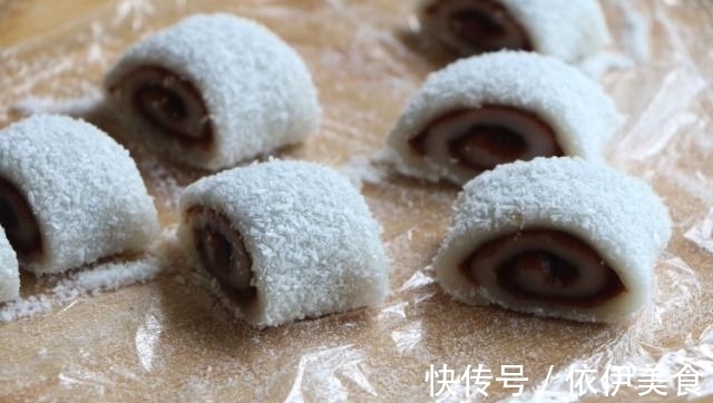 保鲜膜|糯米小甜点，2分钟学会蒸一蒸卷一卷，小白也可一展身手