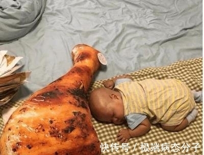 老公|女子晚上加班,将宝宝交给老公带,回家推开门后