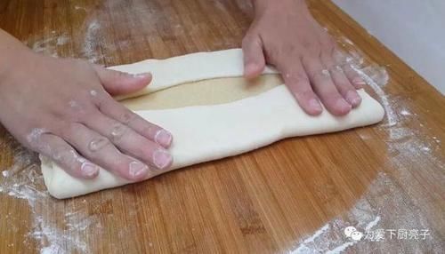 我家面粉就爱这样吃,加2个鸡蛋,焦脆香酥不油腻,吃过就念念不忘