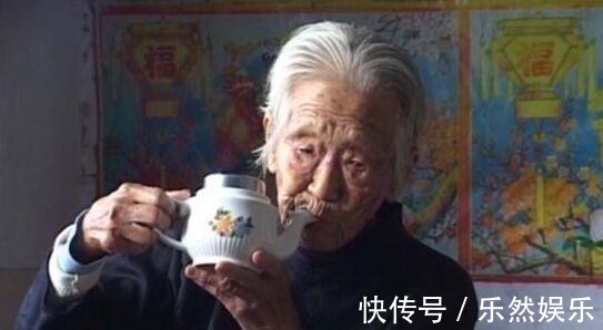 林医师|113岁老人烟酒不离手,他说长寿也不难,日常别碰一件事即可
