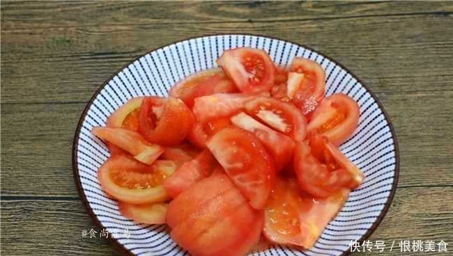 番茄|此菜我家每周吃三顿,雷打不动,营养均衡嫩滑开胃,总也吃不腻
