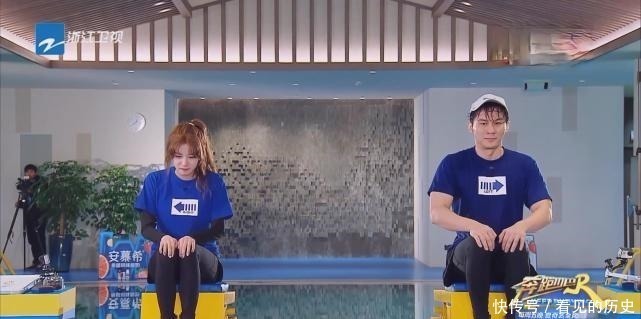 李晨在跑男录制中突然“下跪”挡镜头,只为照顾身后的她,太暖心