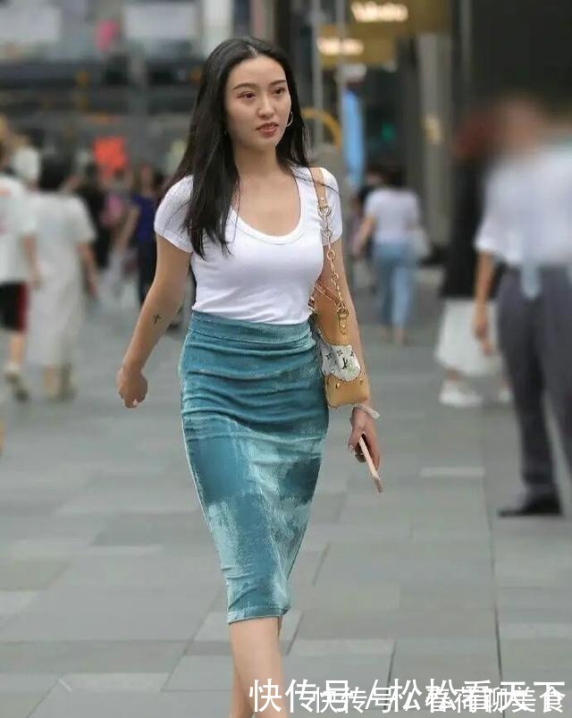 运动鞋 连衣裙穿搭简约大气,各种场合都适用,街头最引人瞩目的时尚单品