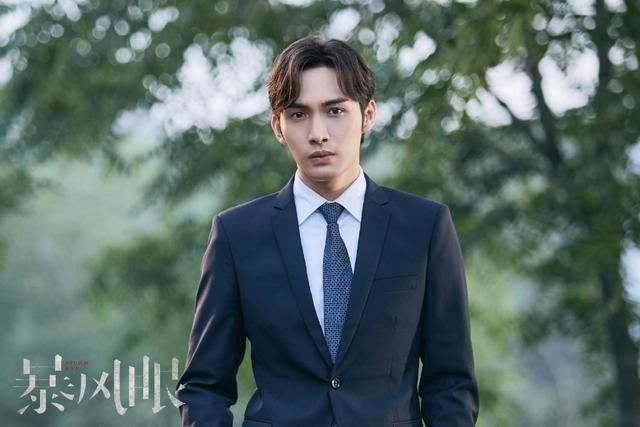 《暴风眼》三集过后，剧本新，看点足，但拍摄与表演均存在问题