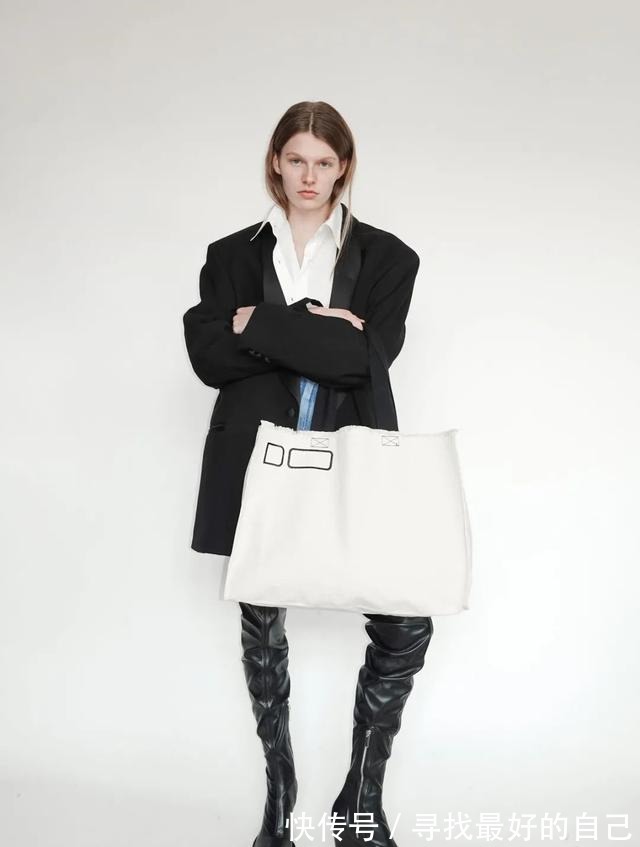 包包 终于“接地气”的新品包包，我越背越香！