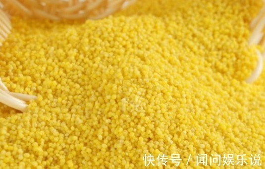 脸色|煮小米粥时加一宝,失眠好了,脸色更红润,不想每天疲惫可试试!