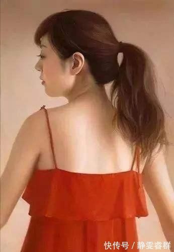 超写实@他画的女子就这么静静地坐着,画面竟然如此唯美