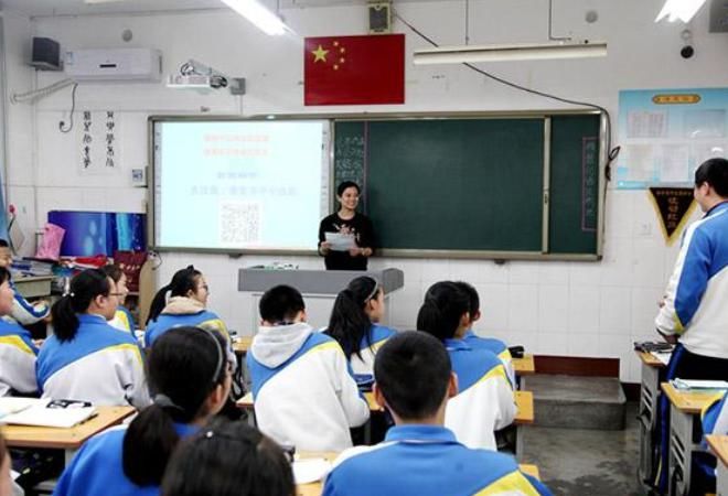 初中女生认为很“仙儿”的行为，老师不喜欢，同学也很反感