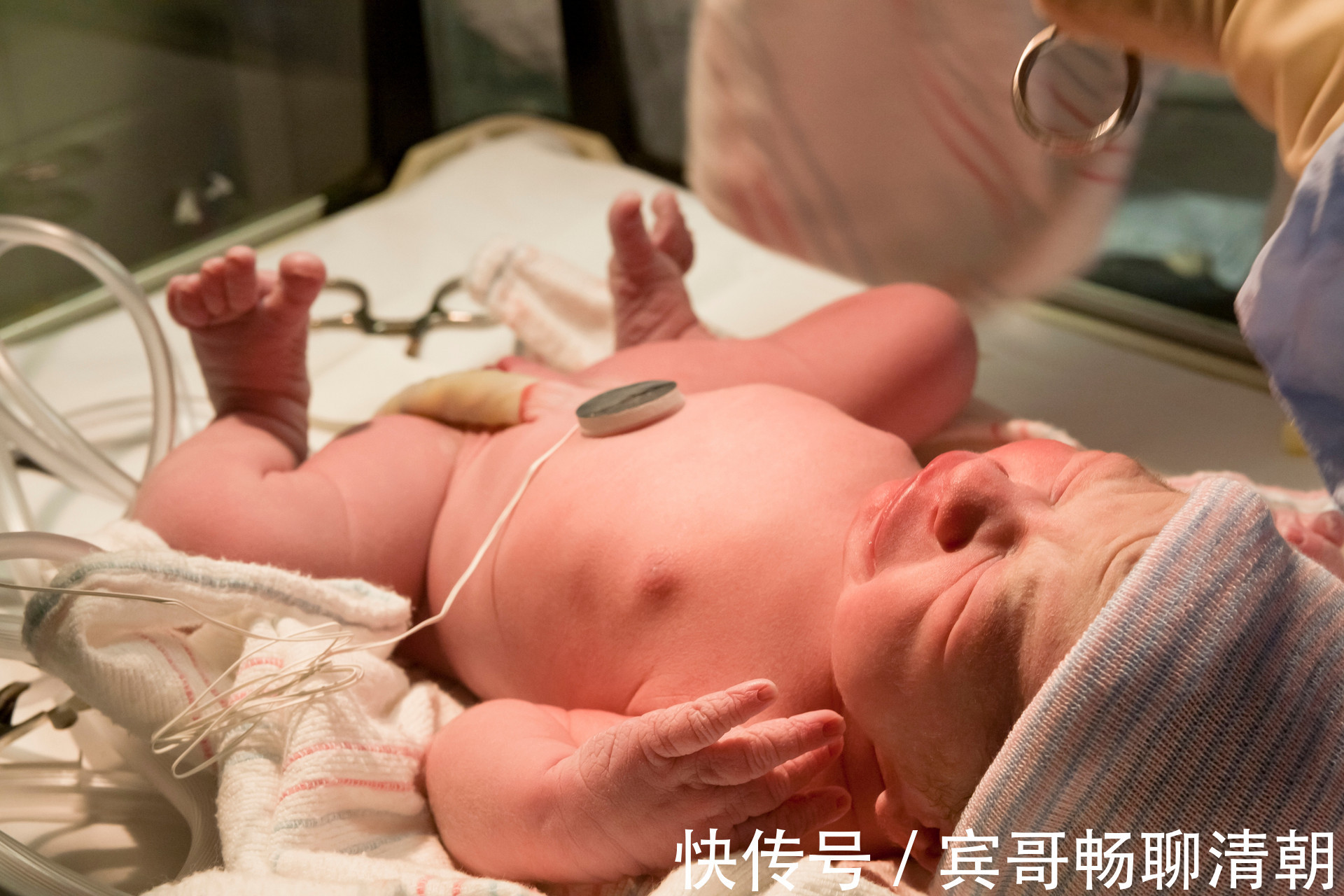 妈妈|新生儿护理，家长谨记“三勤四不五观察”，孩子健康成长更聪明