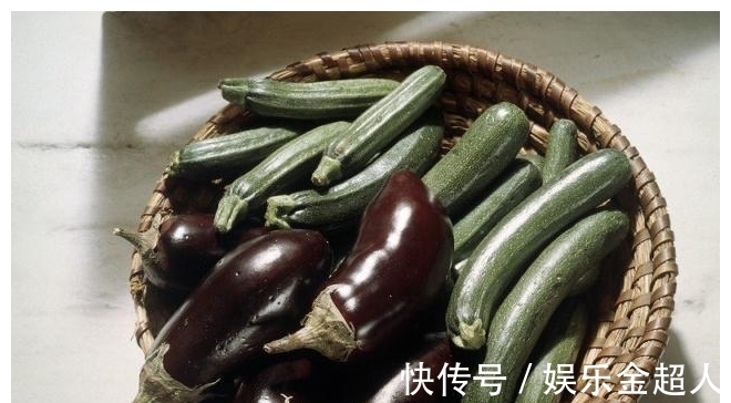 圆茄子|紫把茄子好还是绿把好，很多人都不会选，难怪炒出的茄子不香