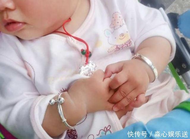 照顾百天内的小宝宝，有3件事宝妈尽量别做，都是为了宝宝好