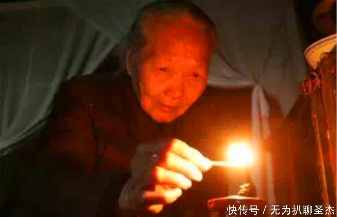 乾隆时期|为什么古代，点的煤油灯眼睛都很少近视？