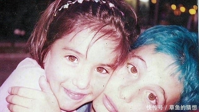 皮肤|男子花23万削尖耳朵漂白皮肤,每月花3万护理只为成现实中精灵