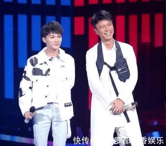 月半小夜曲|盘点《我们的歌》第一季的那些神仙合作，“两代”歌手完美合作